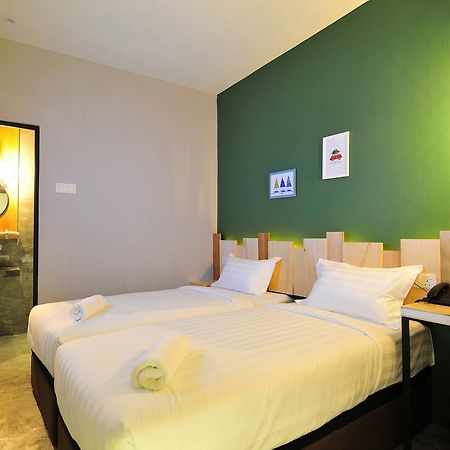 Finess Basic Hotel ملقا المظهر الخارجي الصورة